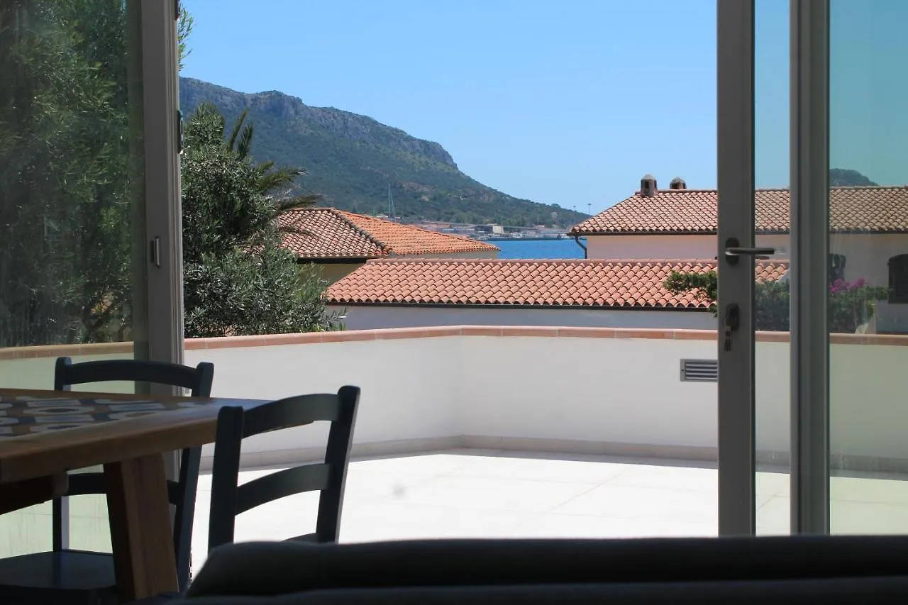 Bona Ciurrata Hotel Golfo Aranci 0*,  Italien